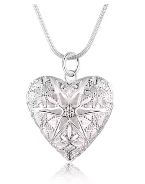 Collar Guardapelo "Guardián de Recuerdos" Corazón de Filigrana en Plata