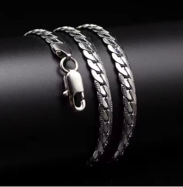 cadena para mujer
