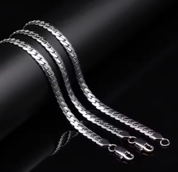 cadena para mujer