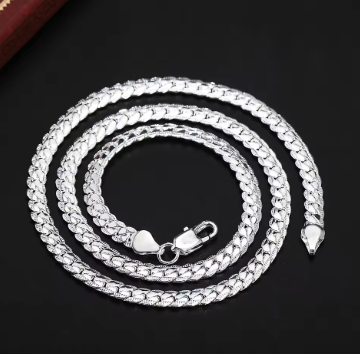 cadena para mujer