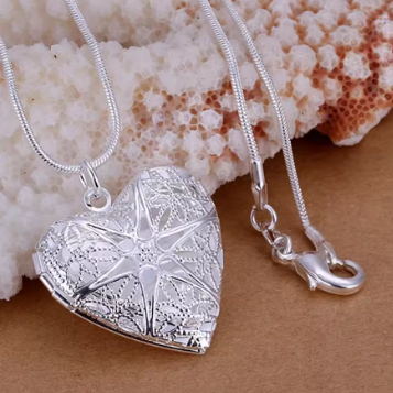 Collar Guardapelo "Guardián de Recuerdos" Corazón de Filigrana en Plata
