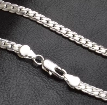 cadena para mujer